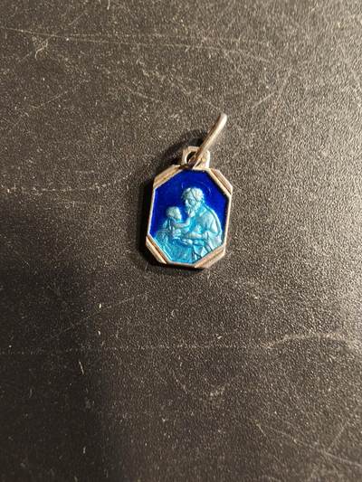 老王徽章第166期 - 法国天主教会纪念章    银质珐琅     0.5g