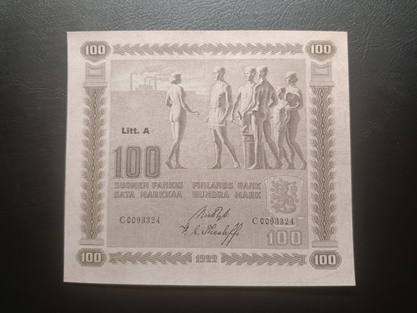 2025十一月第七期，总205期 芬兰1922年100马克AUNC，此系列稀有的首年份首序列A，象征着民族的起源和前进的意境画和国徽