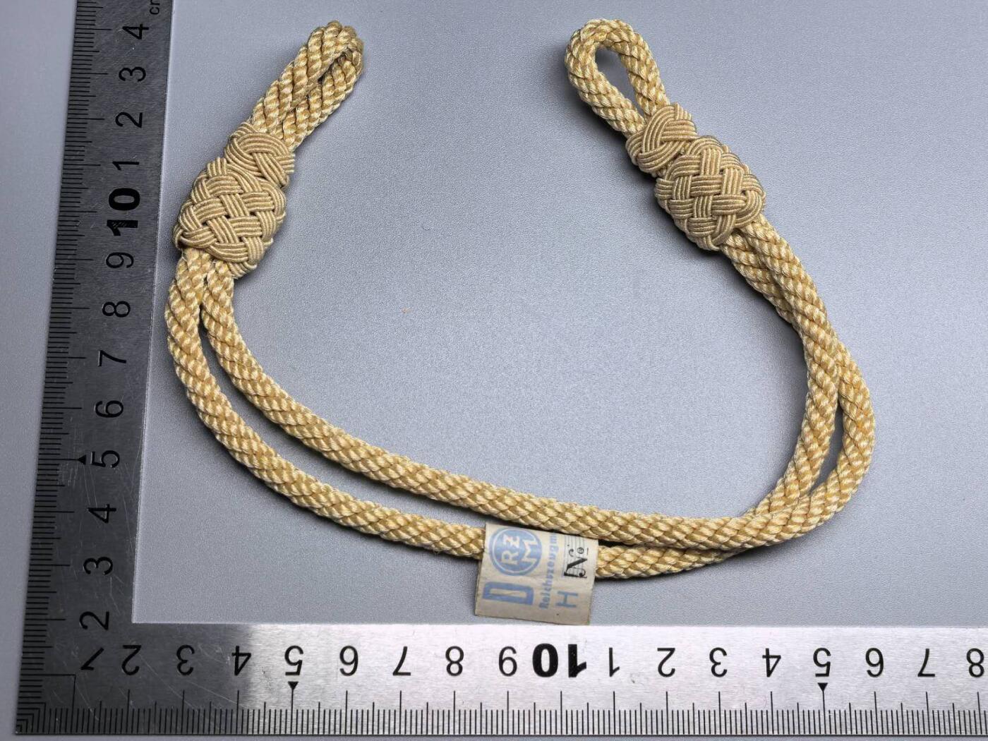 小驴勋章奖章收藏11月29日周六晚六点拍卖（珍爱和平，收藏战争，铭记历史，勿忘国耻，忠党爱国。有偿代拍，送拍规则在简介最后，参拍须阅读规则后再参拍，关系到运费包装发货时效真假辨别等关键信息，拍卖时不再发原图，看大图店主微信码在拍卖店铺介绍里）