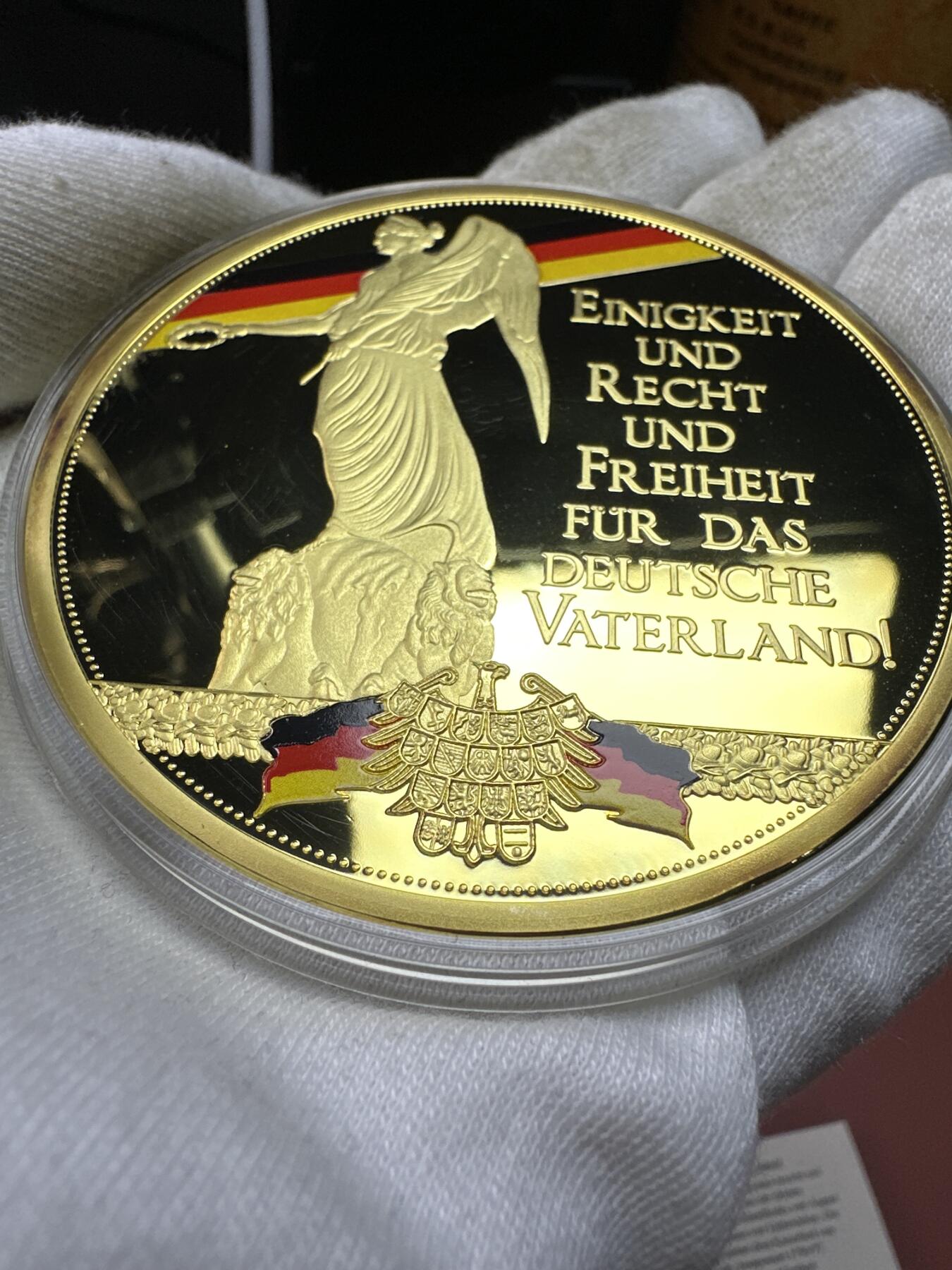 12.4铜章专场 2016年德国格言统一、权利与自由，德国国歌彩色高浮雕镀金精致大铜章70mm