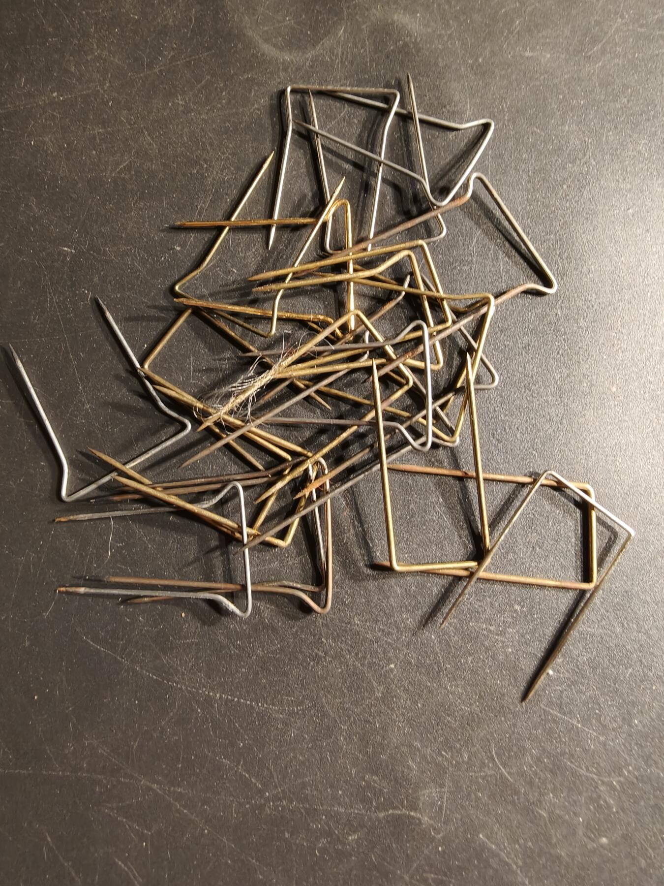 老王徽章第166期 法国针插一组    约20-25枚