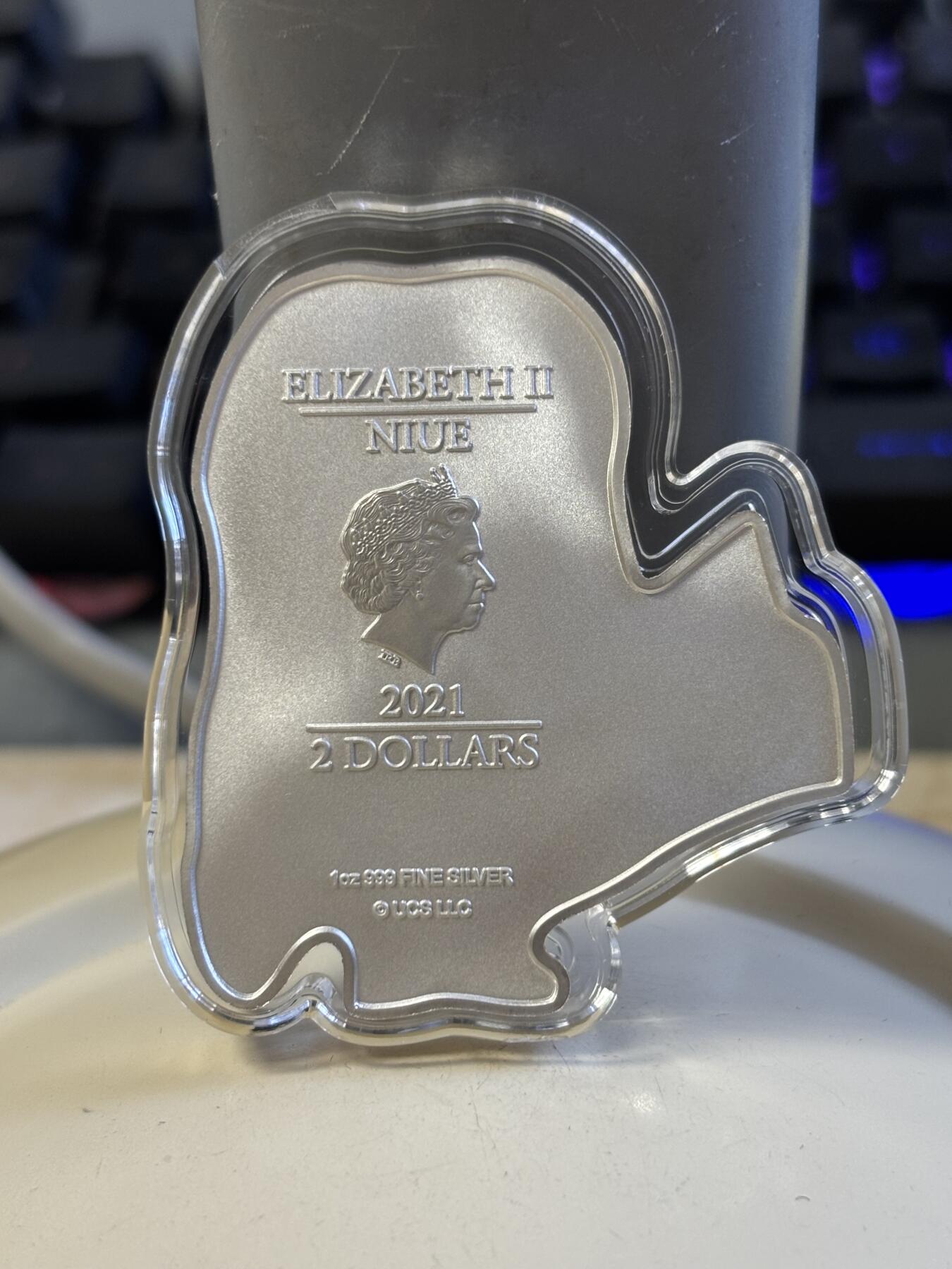 第183期拍卖 纽埃2021年小黄人卡通异形彩色纪念银币，1盎司，发行1000枚，999银