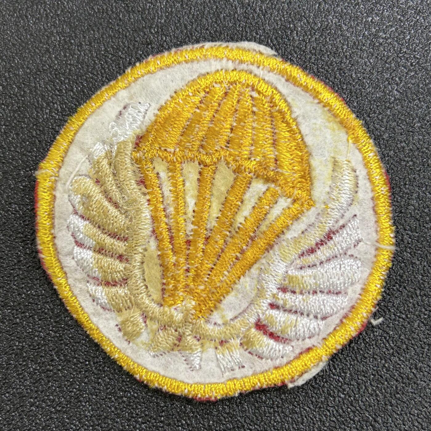 西秦中古拍卖第六十七期 越南共和国空降兵贝雷帽帽徽