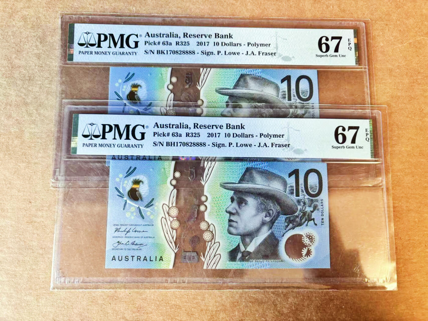 【Blue Auction】世界纸币精拍第756期——18级TOP拍卖/信誉/品质/专业/高效💫 【一组2张同号 8888狮子号无47】澳大利亚 2017年10元 PMG67EPQ 