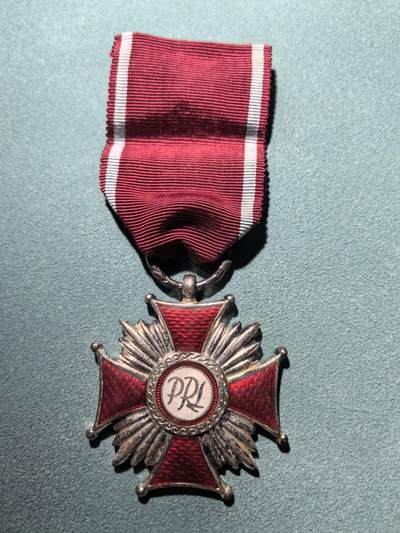 盛世勋华——号角文化勋章邮票专场拍卖第290期 - 波兰（社会主义）银级功勋十字勋章 