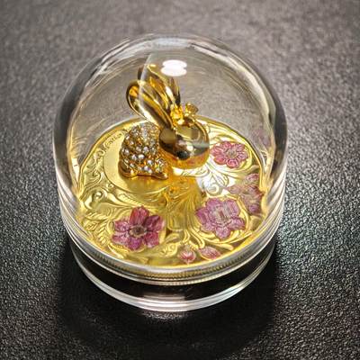 【德藏】世界币章拍卖第155期（拍品征集中~欢迎藏友联系） - 2023年 中国"兔与花"幻彩3D立体镀金纪念章 立体感及幻彩效果十足 直径约：40mm，重约：42.8g