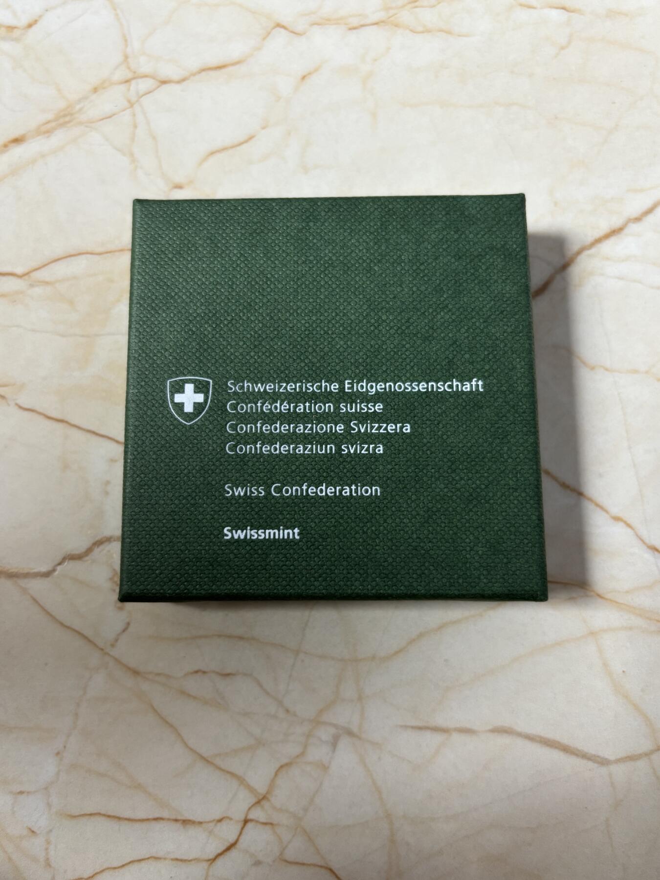 第183期拍卖 瑞士2019年森林动物系列傻狍子10法郎双色精制币，有氧化