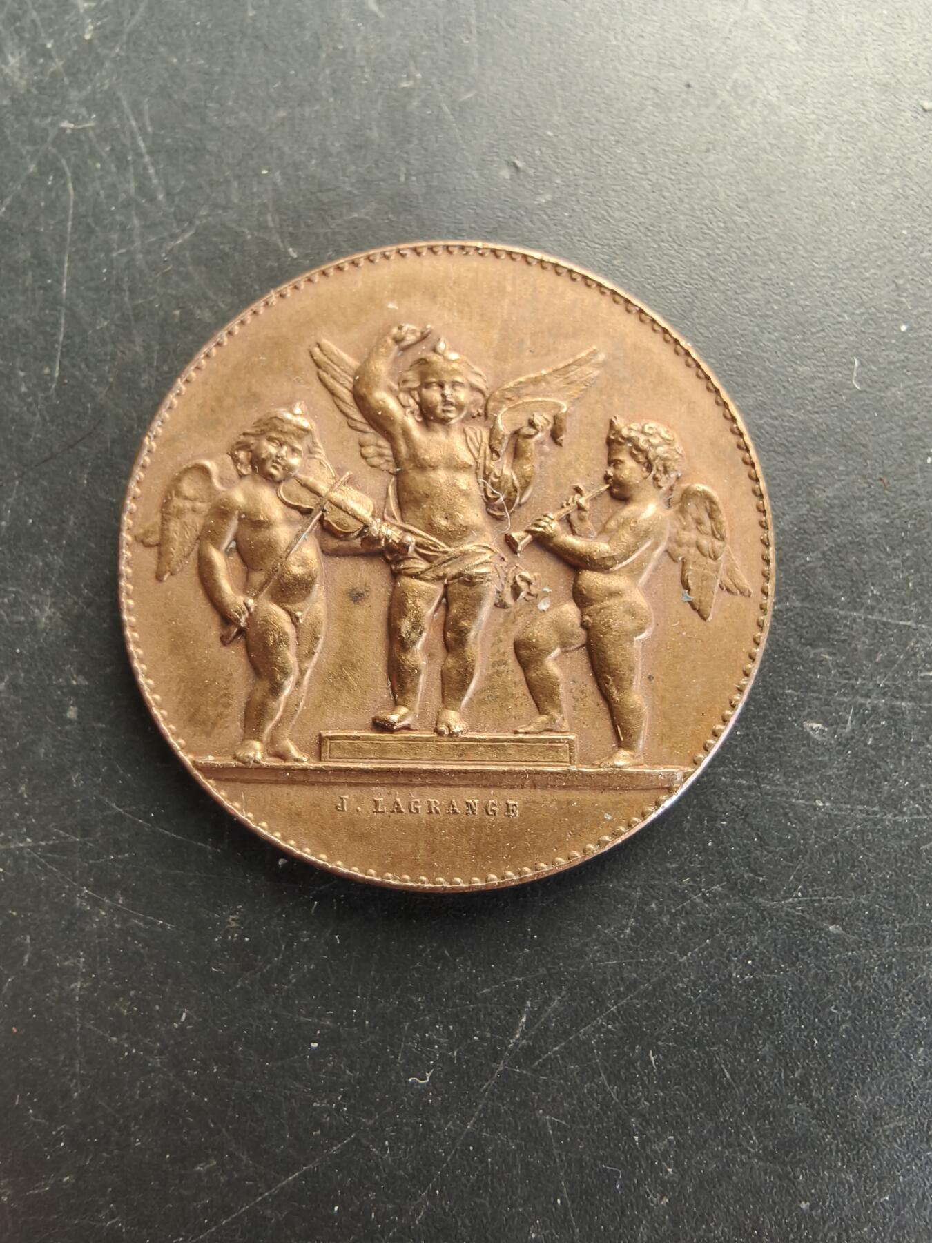 老王徽章第166期 法国音乐小天使大铜章     直径28mm.   重量10g