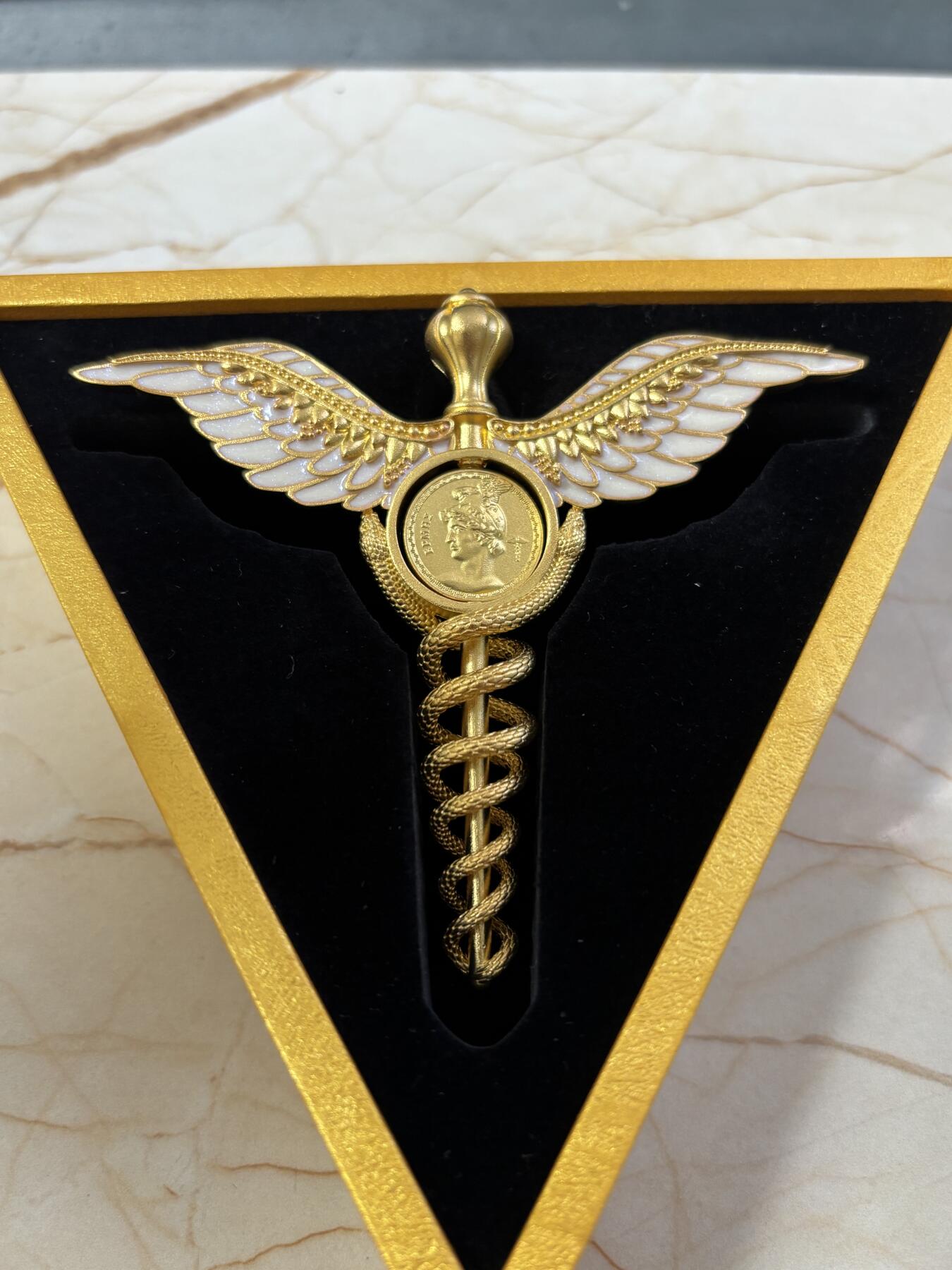 第183期拍卖 萨摩亚2025年墨丘利双蛇权杖2盎司银币中间可翻转，999银，发行699枚，2盎司