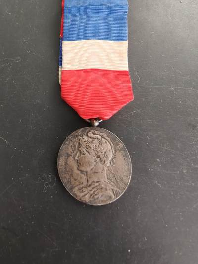 老王徽章第166期 - 法国银级劳工奖章     950银     12.2g