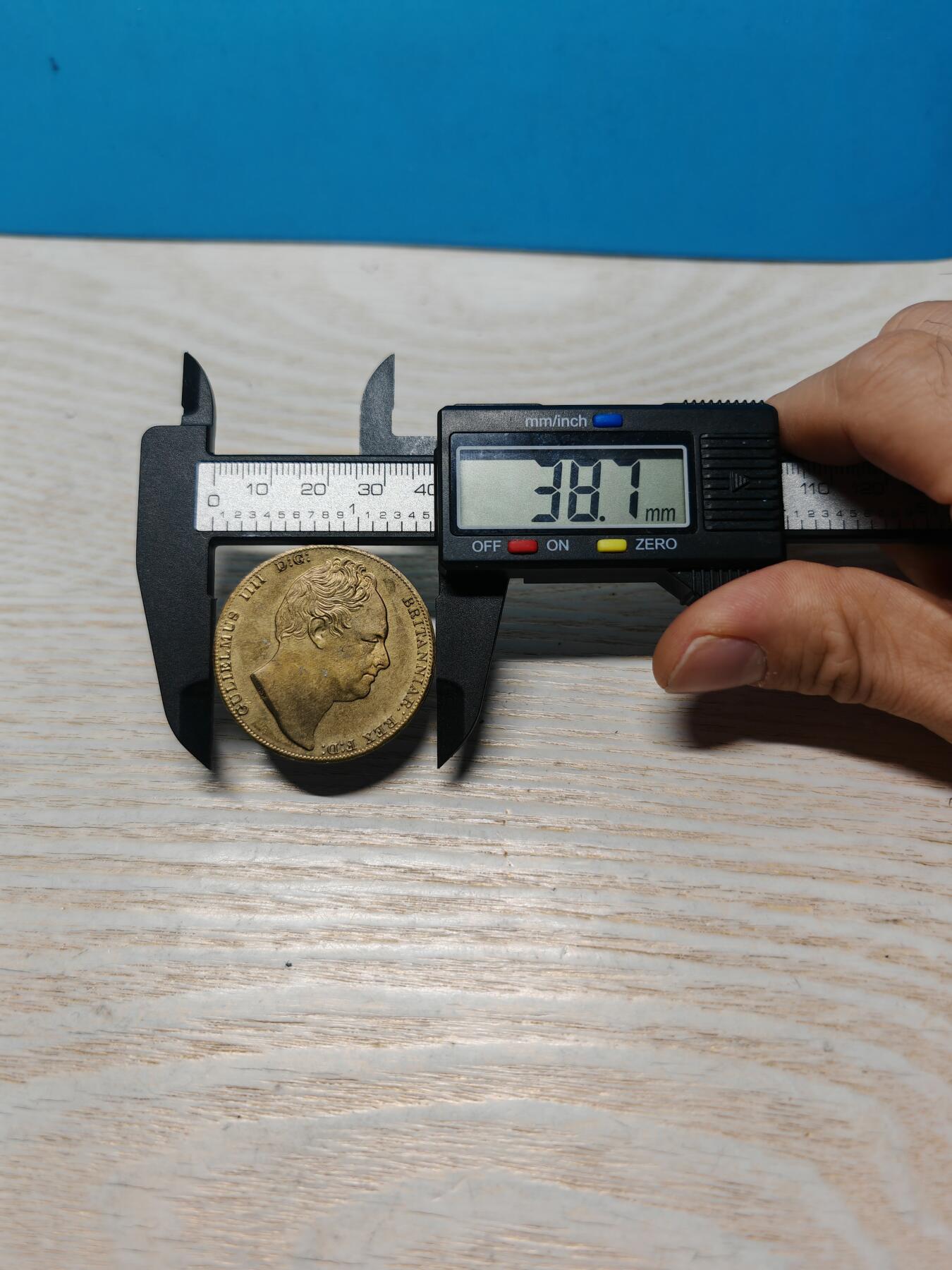 英国“1836年”威廉四世国王头像盾徽图案1克朗后铸精制铜币一枚