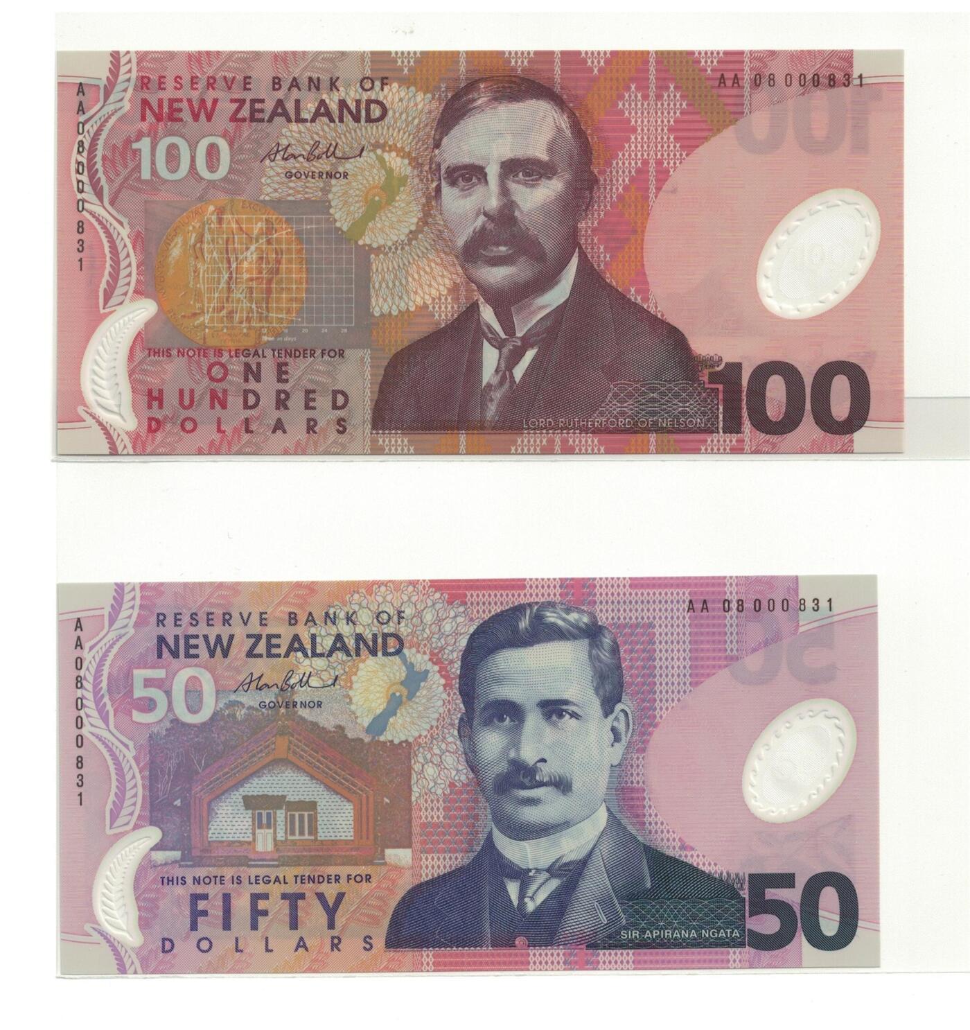 《艾美收藏》第222期-11.30周日外币畅拍 (首发冠全同带原装册)新西兰2008年AA冠5-100元全同百位831号5张大全套，前2位数字是年份缩写，鸟版塑料钞初版首发