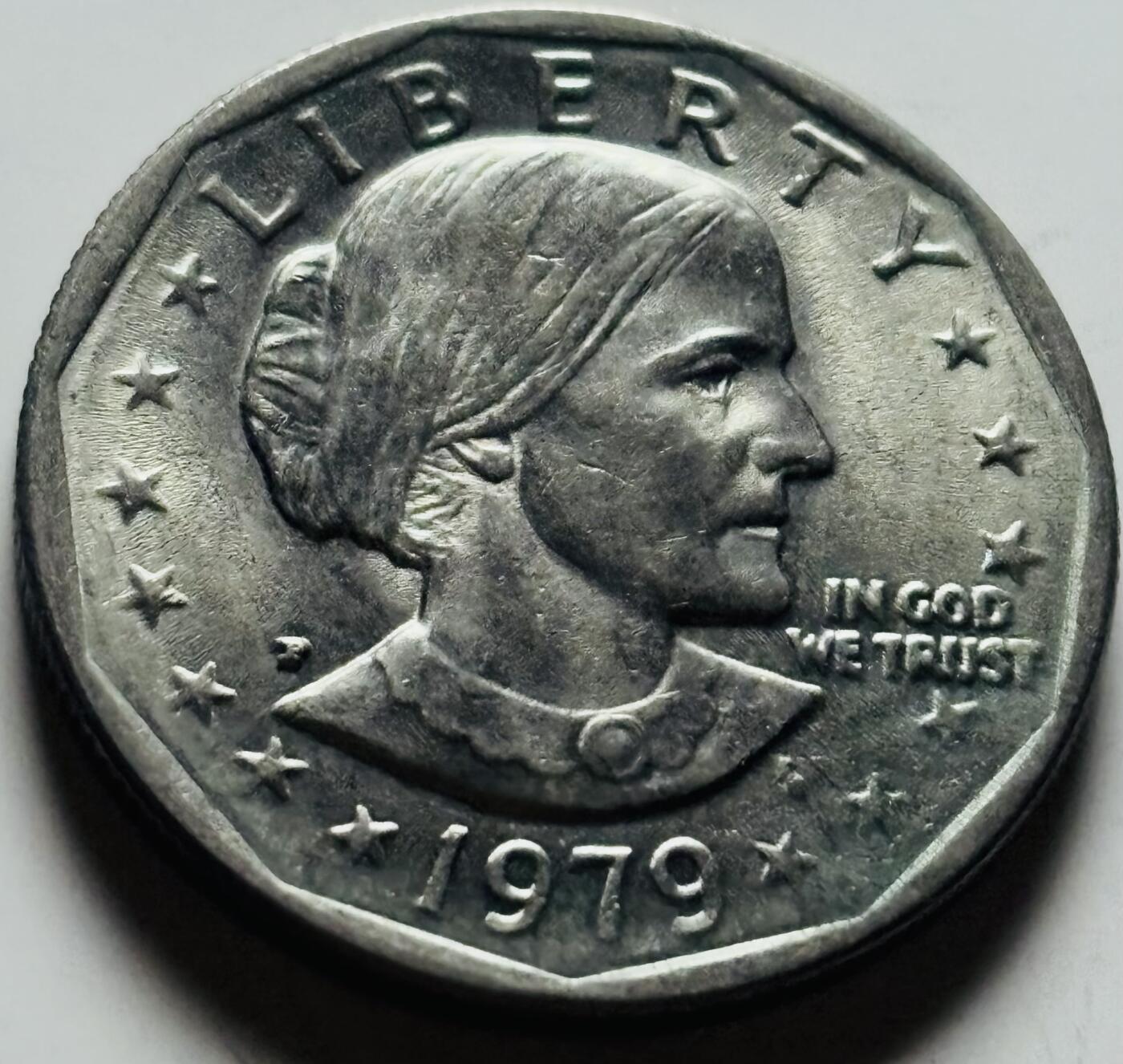 文馨钱币收藏第 284 场，【 长期接收代拍品】老藏家拍品南朝鲜李承晚时期货币，泰国大型纪念币，土耳其各时期及各国套币场 原光好品 1979 年美国苏珊一美元 P 版首发年