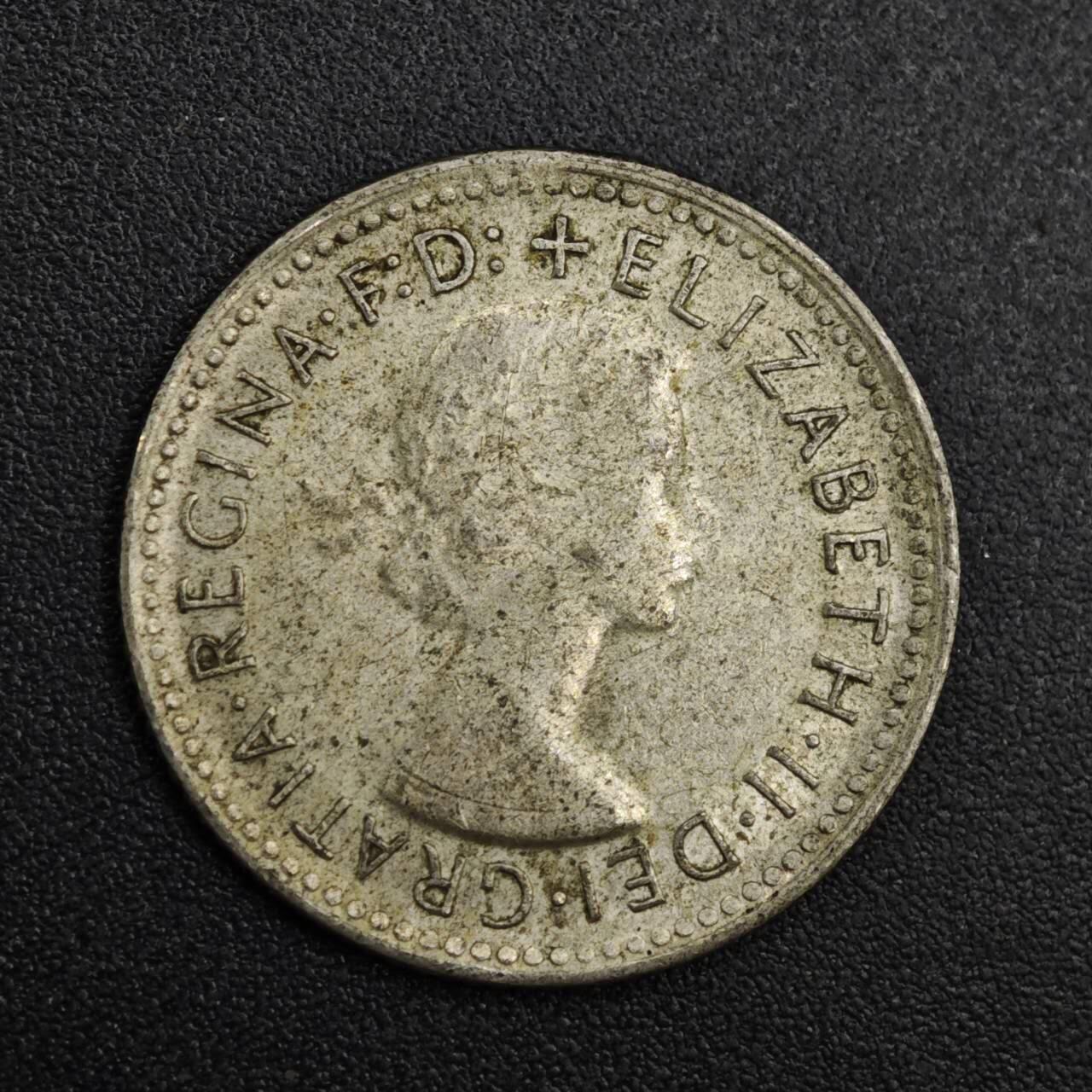 【淘币小摊】限时拍第八百一十二拍  小银币场  满百包邮可预留两周  周一统一发货  澳大利亚1958年伊丽莎白二世6便士银币