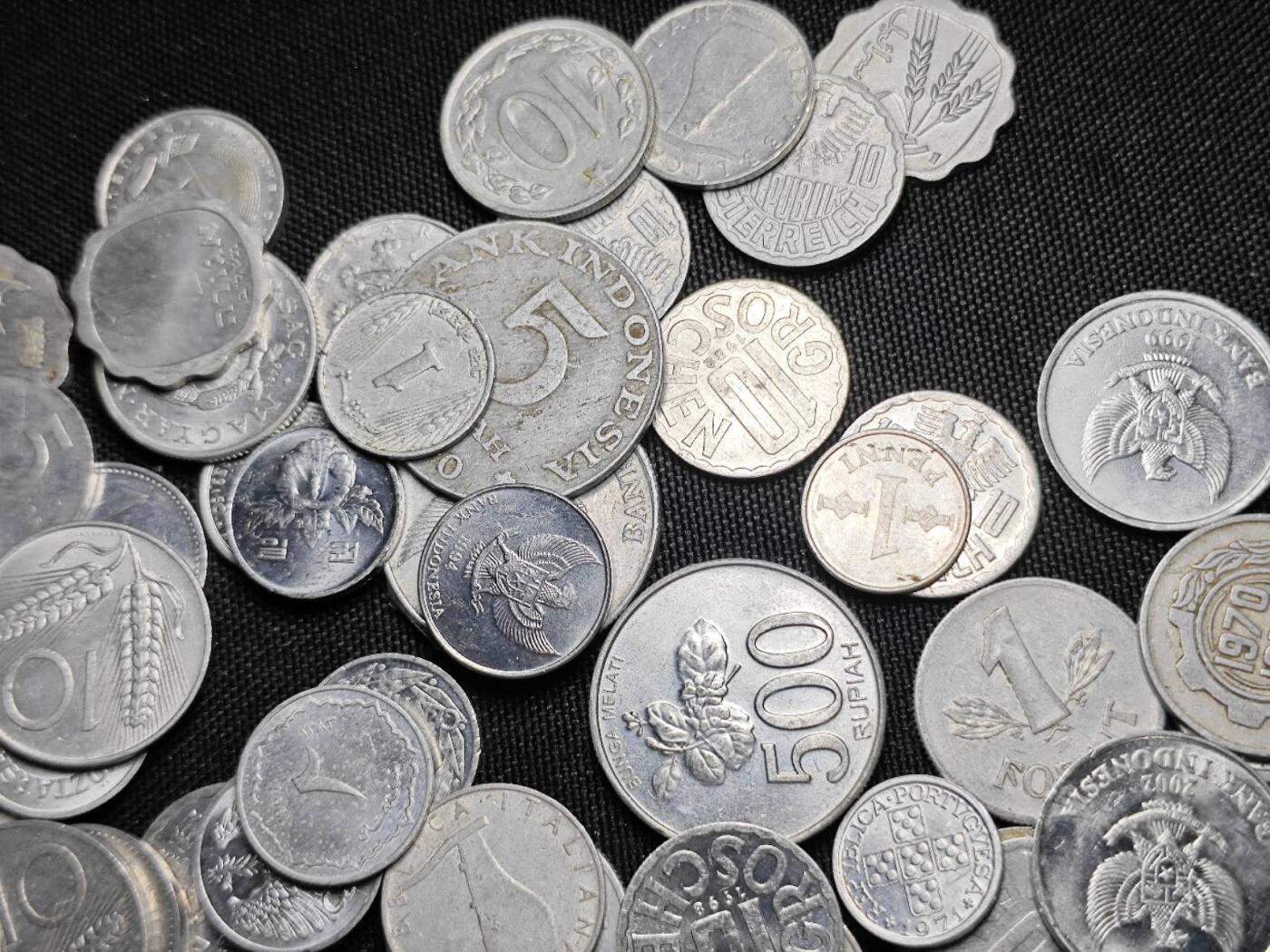 KK钱币收藏小铺 （套币 好品/批量散币 银币）专场  2月预留时间 周末发货   铝币一组100枚一组 各国各年份不同面值100枚