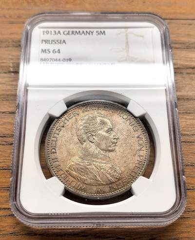 纫秋兰以为佩·凡希社微拍感恩专场 - 1913A德国普鲁士军装5马克大银NGC-MS64，迷人的黄光淡彩！