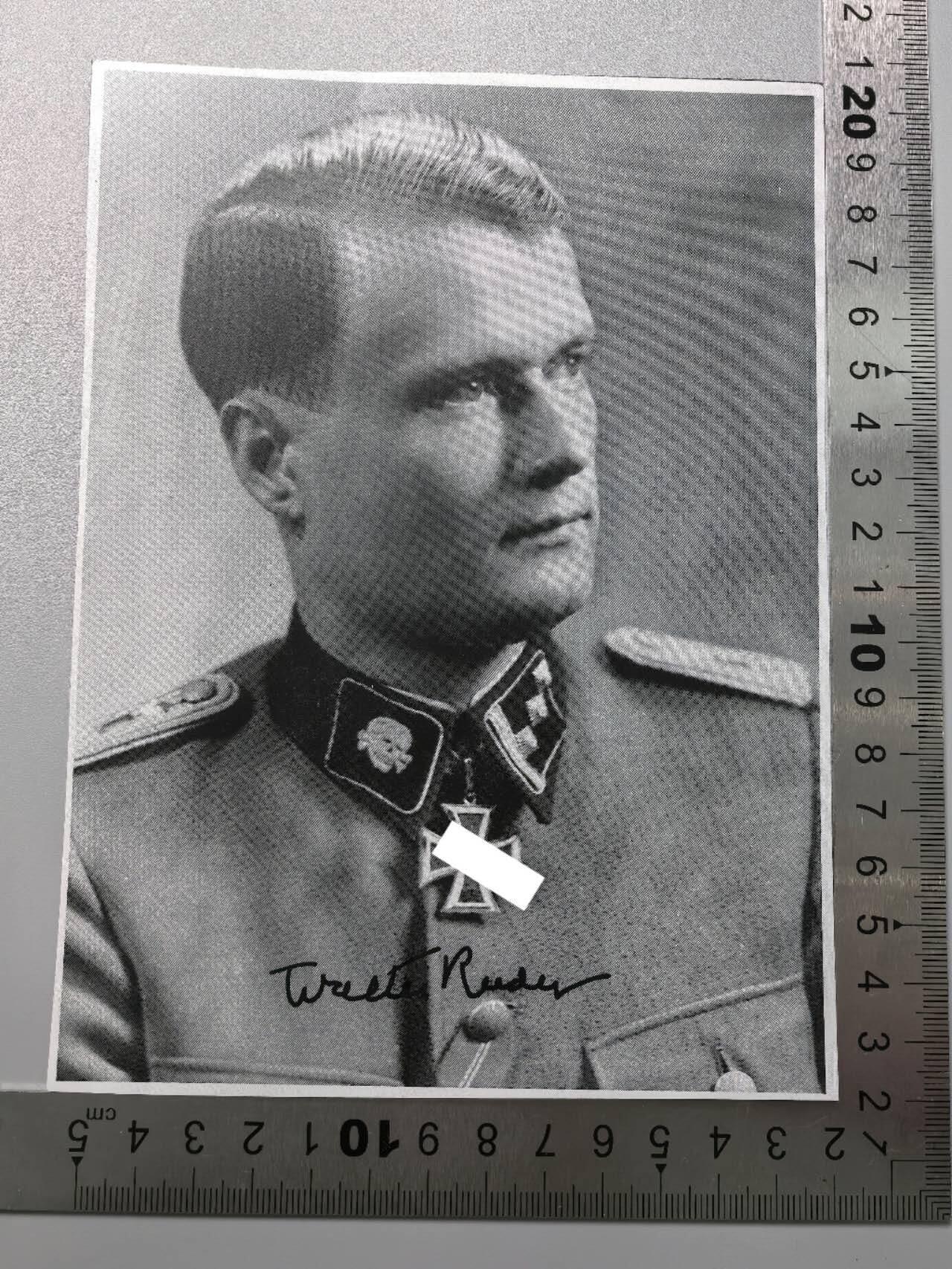 小驴勋章奖章收藏11月29日周六晚六点拍卖（珍爱和平，收藏战争，铭记历史，勿忘国耻，忠党爱国。有偿代拍，送拍规则在简介最后，参拍须阅读规则后再参拍，关系到运费包装发货时效真假辨别等关键信息，拍卖时不再发原图，看大图店主微信码在拍卖店铺介绍里） 最后释放的战犯、骑士铁十字勋章获得者，党卫军少校walter reder沃尔特·雷德（1915年2月4日-1991年4月26日）战后稀有签名照。