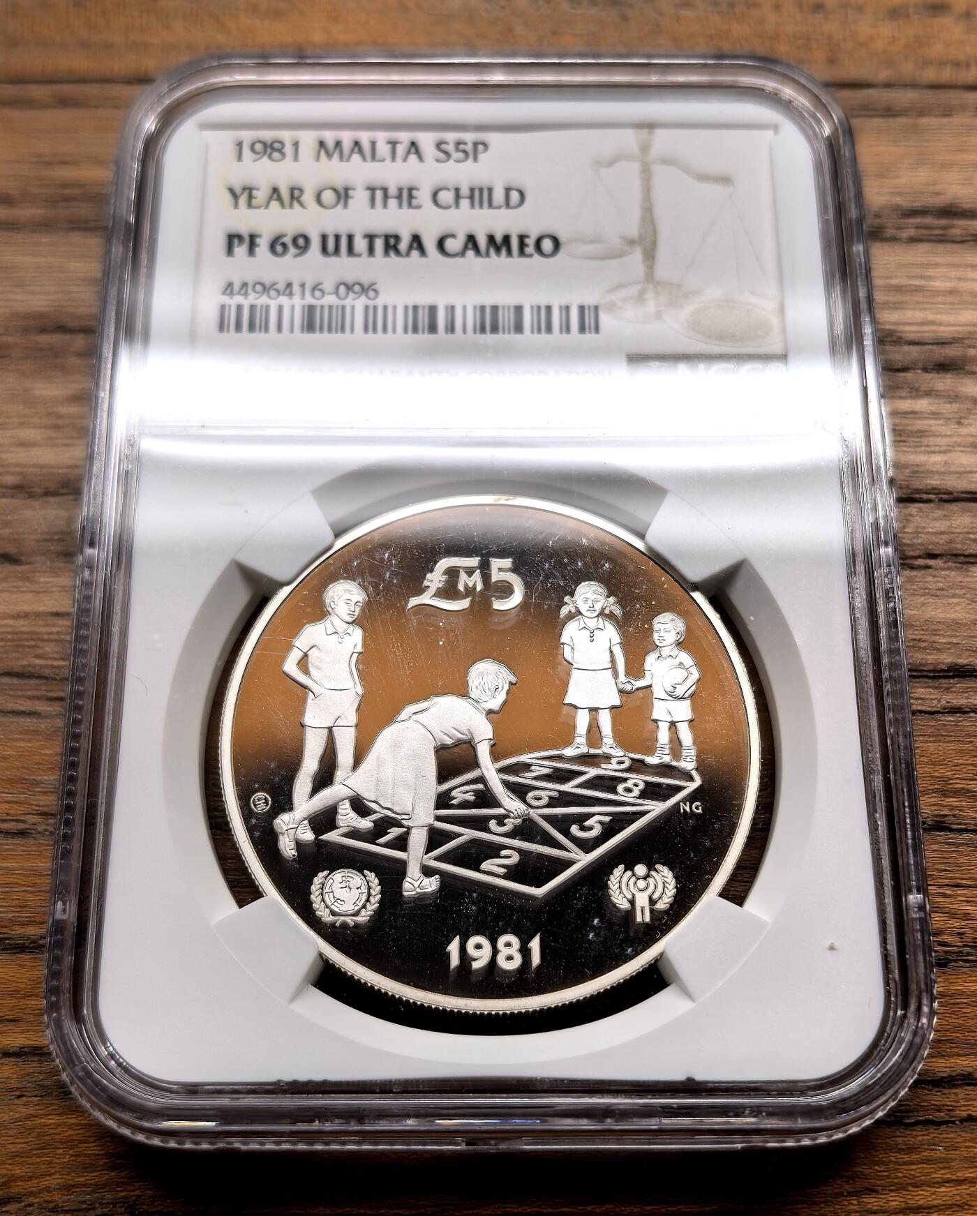 纫秋兰以为佩·凡希社微拍感恩专场 1981马耳他儿童年5P大银NGC-PF69UC