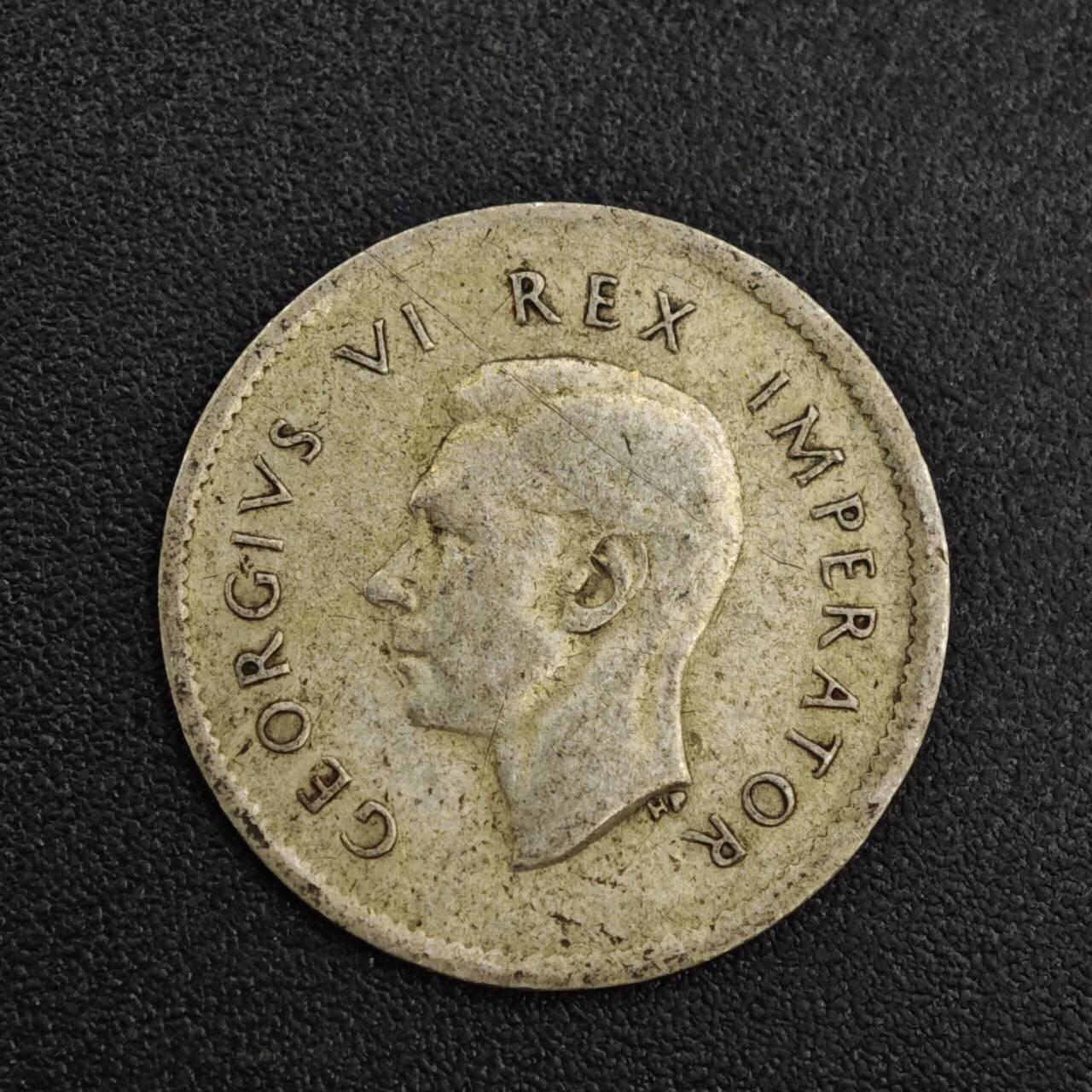 【淘币小摊】限时拍第八百一十二拍  小银币场  满百包邮可预留两周  周一统一发货  南非1937年乔治六世3便士银币