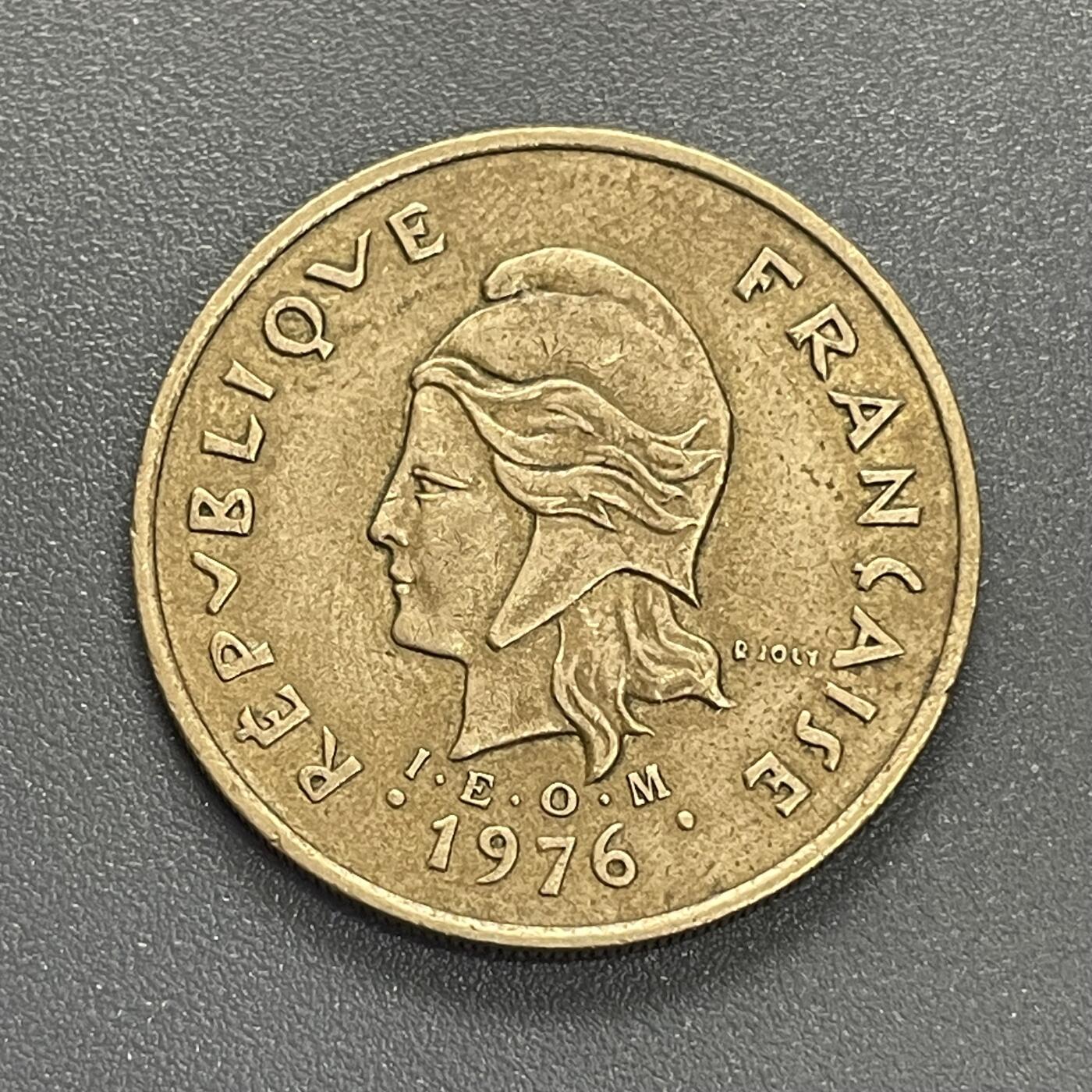 回流1130  法属新喀里多尼亚1976年100法郎青铜币30mm 卡纳克人传统茅屋