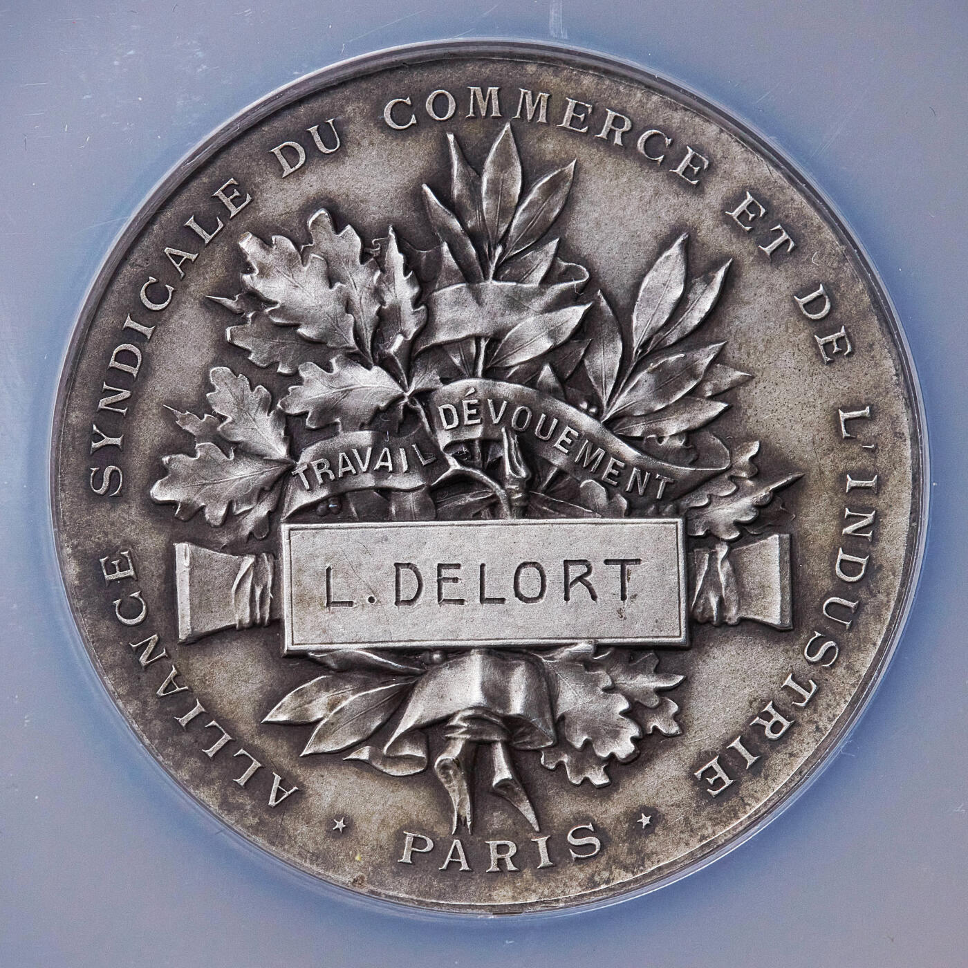 【俄甄集藏】2025年(045)12-03 星期三 晚 19:30 全场包邮 法国1921年法兰西女神造像纪念巴黎工商业联盟镀银铜质奖章，NGC MS63，授予工商业领域贡献者L·德洛特，直径：56mm，原味老包浆，设计精美