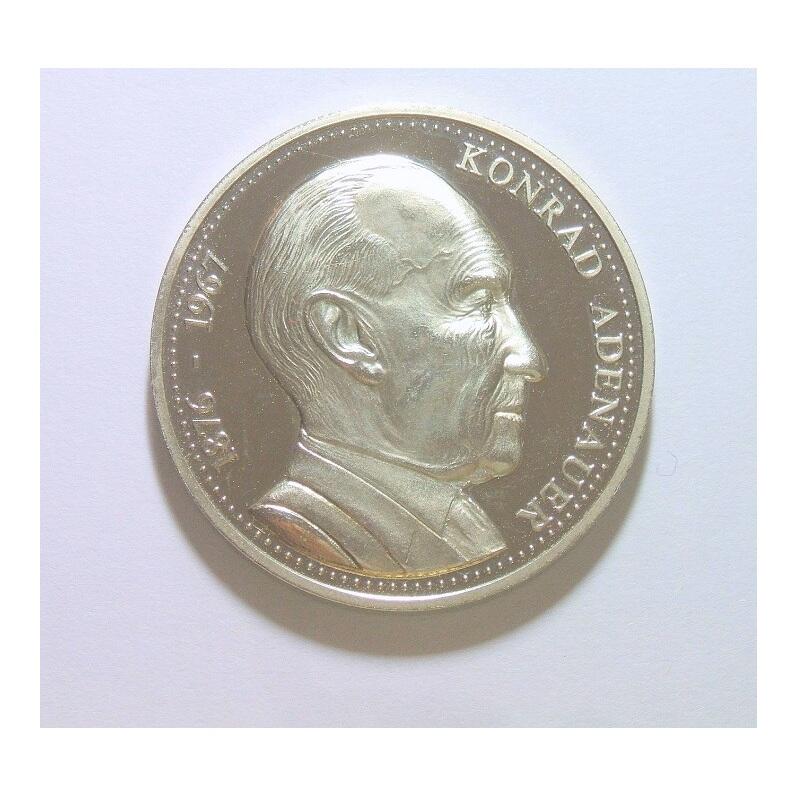 德国1967年国父阿登纳+勃兰登堡门 高浮雕精制大镀银章 40MM