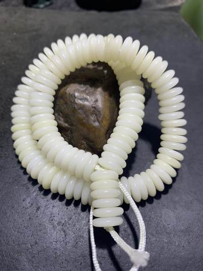 精美菩提根110+6隔片手串一条， - 精美菩提根110+6隔片手串一条，