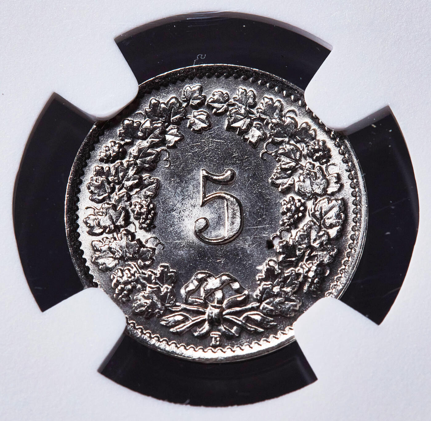 【俄甄集藏】2025年(045)12-03 星期三 晚 19:30 全场包邮 瑞士1939年B版5生丁镍币，NGC MS65，顶级转光