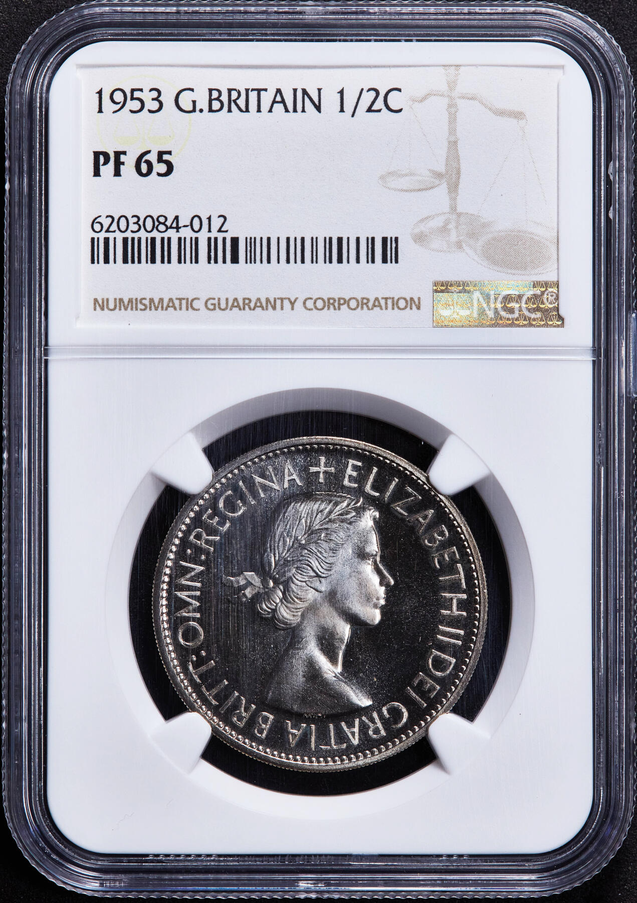 【俄甄集藏】2025年(045)12-03 星期三 晚 19:30 全场包邮 英国1953年伊丽莎白二世加冕半克朗精制纪念币，NGC PF65，凝霜感强