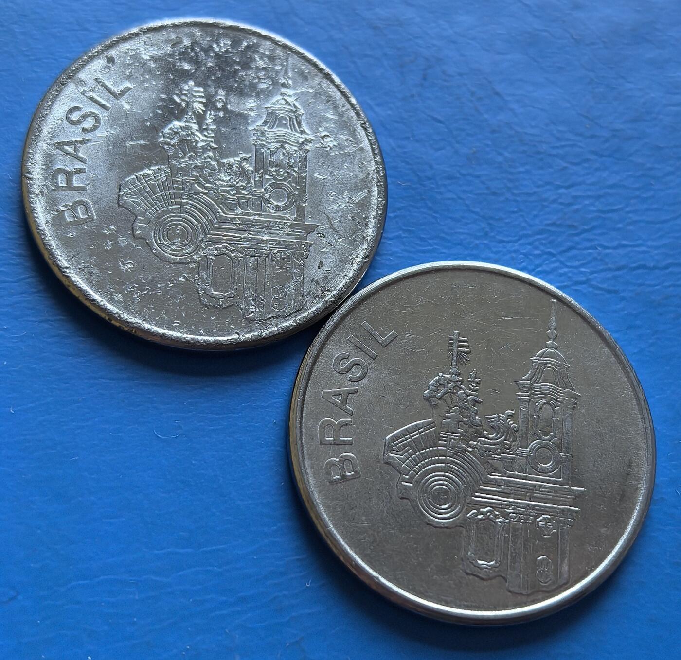 外国优质老铜币银币，周六九点倒数截拍，满百包邮，可寄存半年，喜欢朋友微信扫描二维码可直接参拍