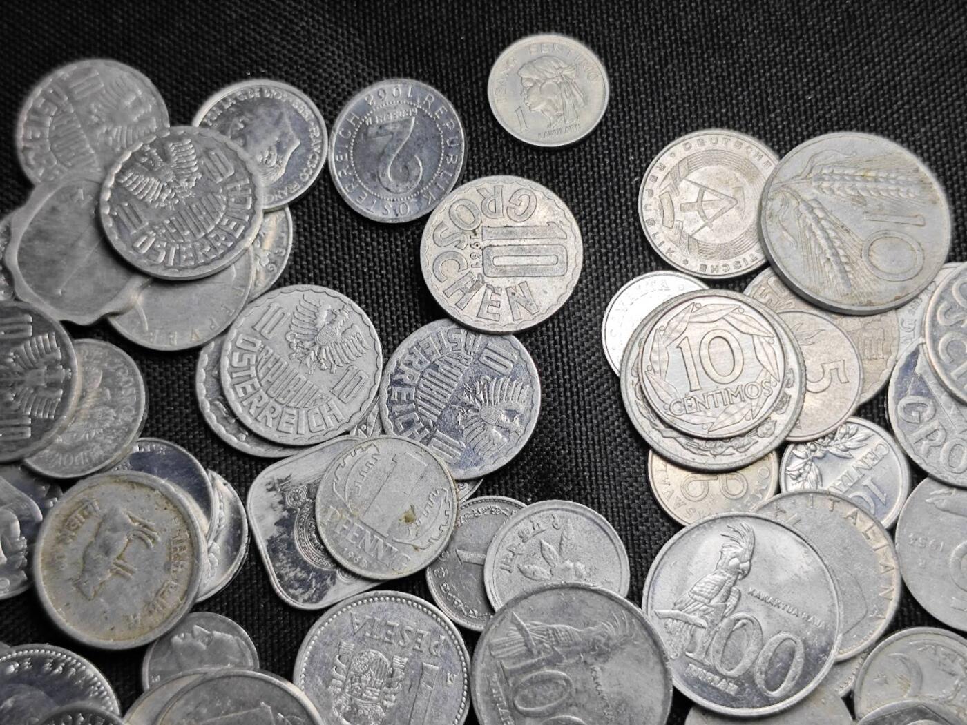 KK钱币收藏小铺 （套币 好品/批量散币 银币）专场  2月预留时间 周末发货   铝币一组100枚一组 各国各年份不同面值100枚