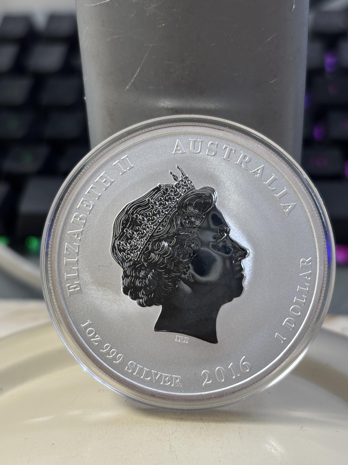 第183期拍卖 澳大利亚2016年生肖猴年私印狮子1盎司纪念银币,1盎司，999银，女王面脏，