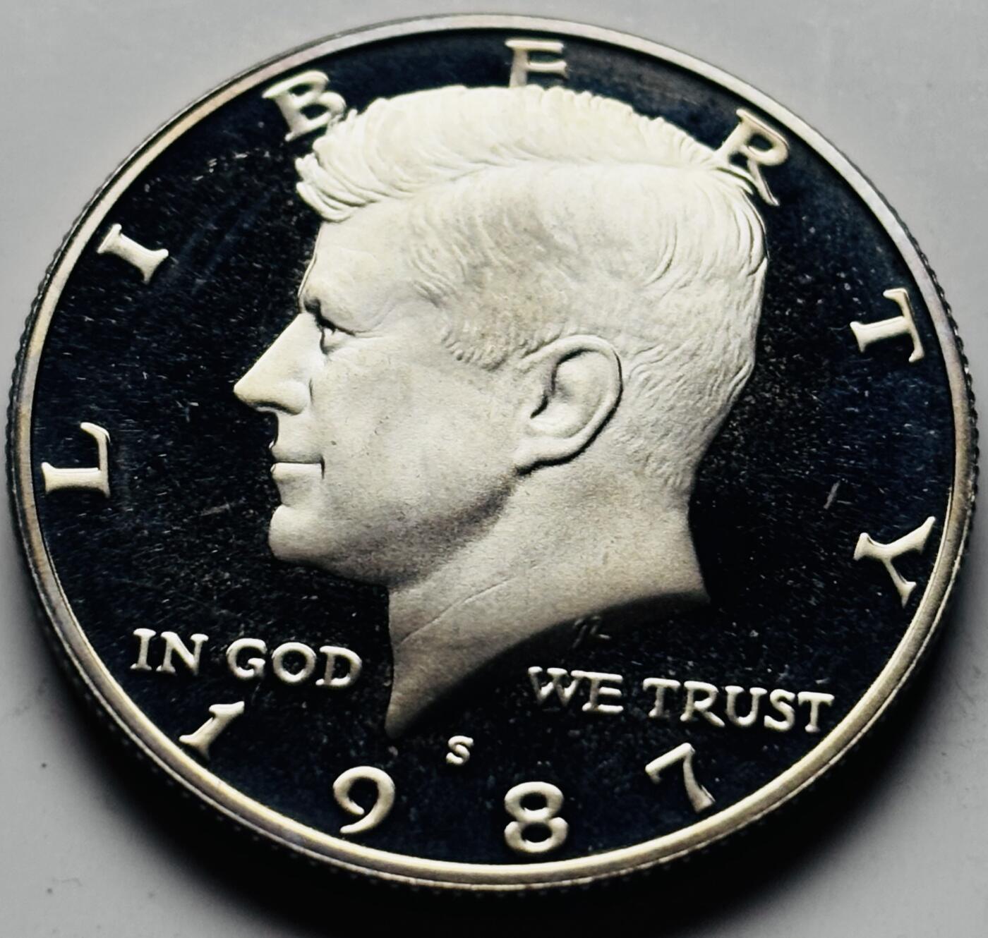 文馨钱币收藏第 284 场，【 长期接收代拍品】老藏家拍品南朝鲜李承晚时期货币，泰国大型纪念币，土耳其各时期及各国套币场 全新 1987 年美国肯尼迪半美元精制币S 版