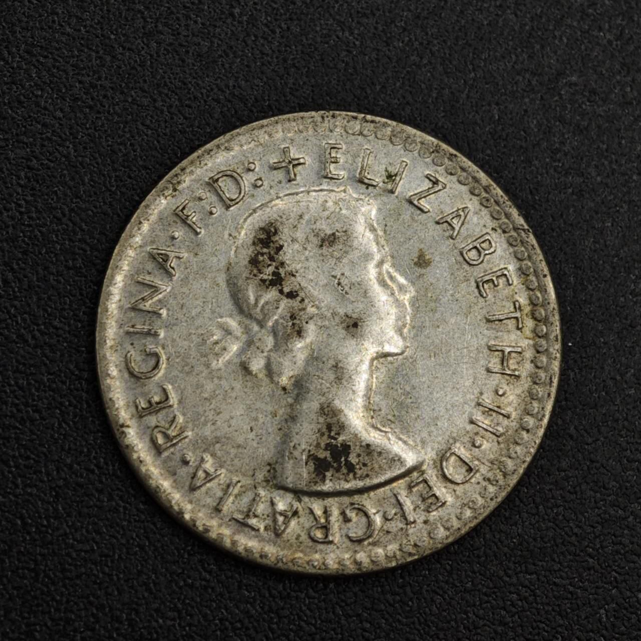 【淘币小摊】限时拍第八百一十二拍  小银币场  满百包邮可预留两周  周一统一发货  澳大利亚1959年伊丽莎白二世3便士银币