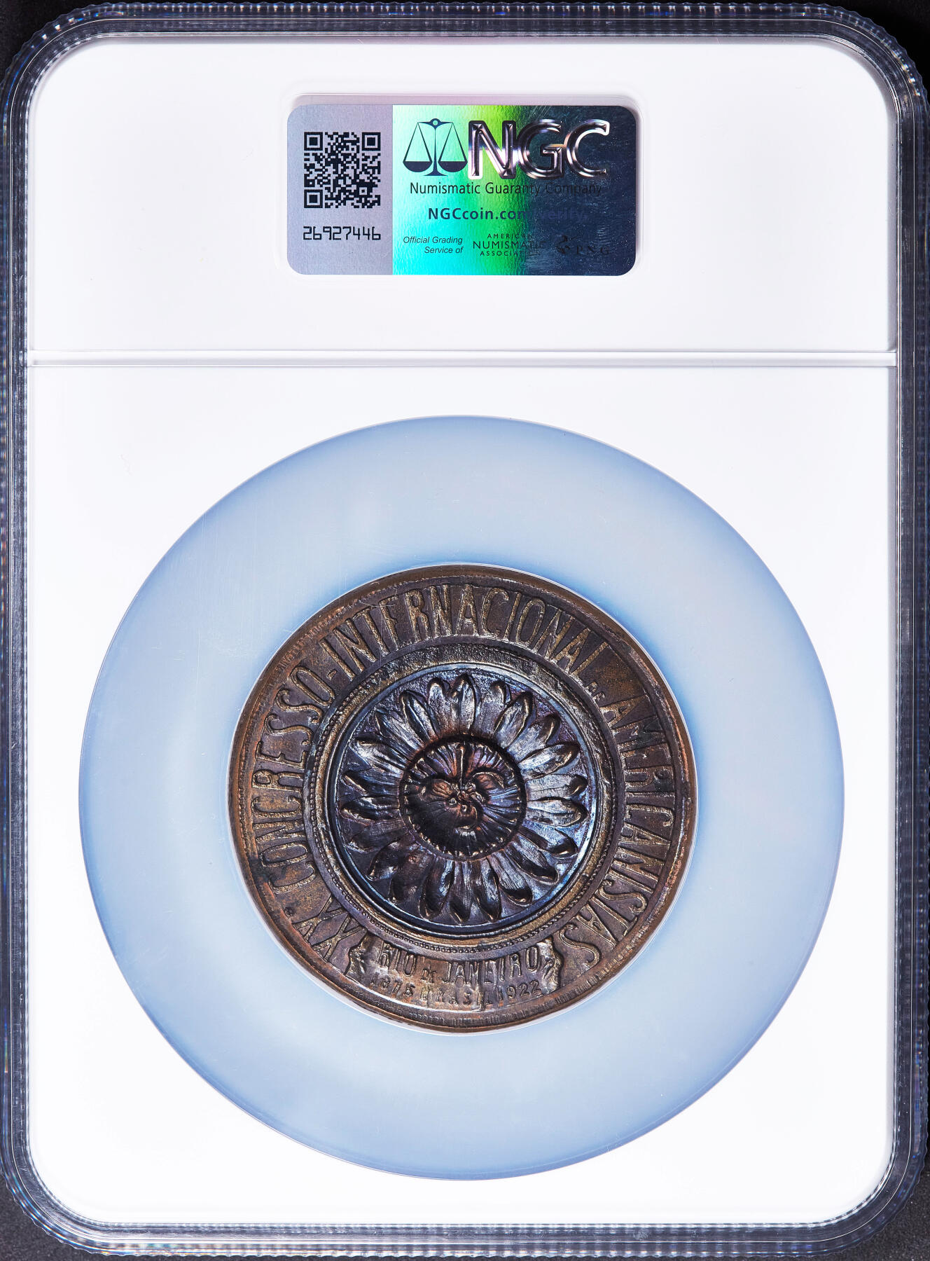 【俄甄集藏】2025年(045)12-03 星期三 晚 19:30 全场包邮 巴西1922年纪念第21届国际地震学大会在里约热内卢召开大铜章，NGC MS64，直径：61.5mm，紫罗兰包浆，稀少品种