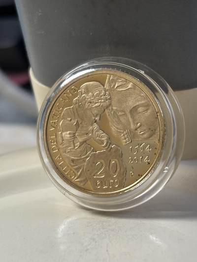 梵蒂冈2014年文艺复兴米开朗基罗逝世纪念金币，917金，6克，发行2400枚，有氧化点，金价5282