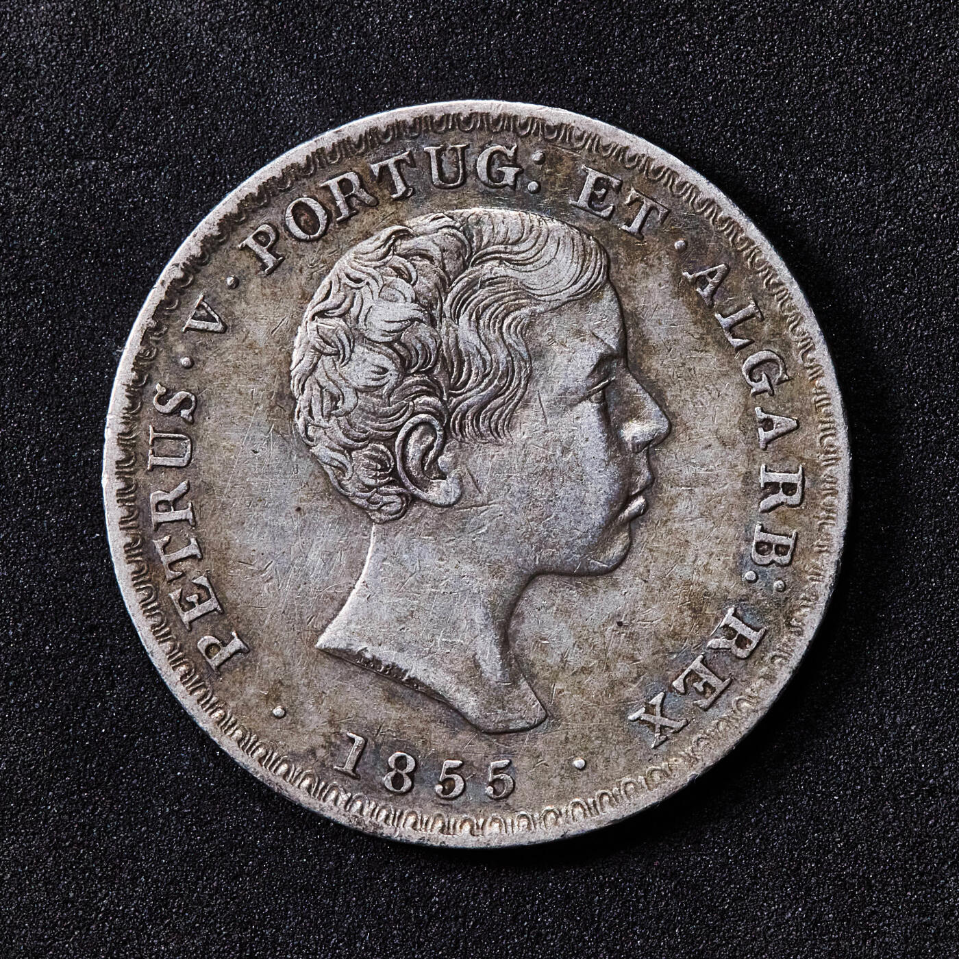【俄甄集藏】2025年(045)12-03 星期三 晚 19:30 全场包邮 葡萄牙王国1855年佩德罗五世500瑞斯银币，黄油彩原味老包浆