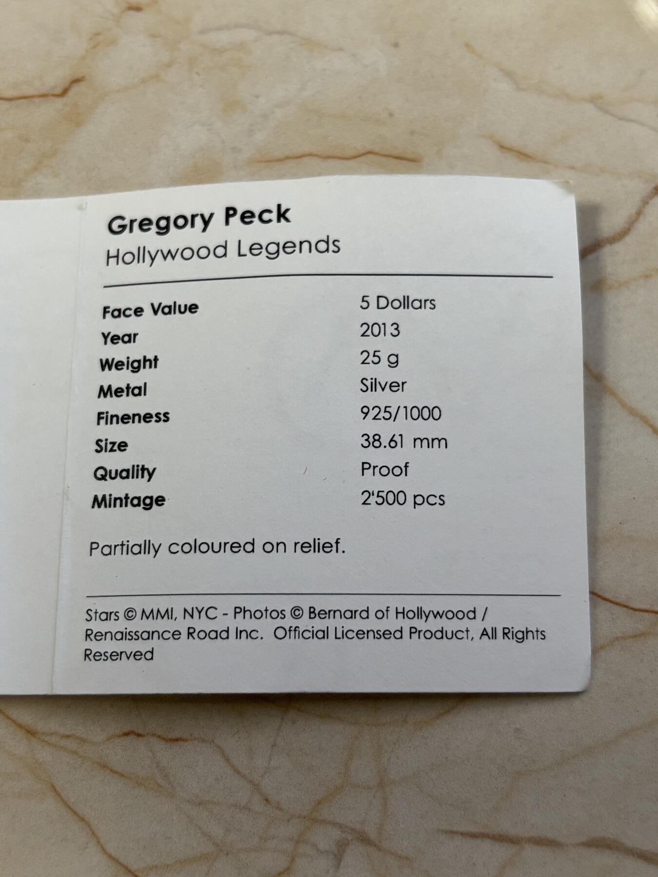 第183期拍卖 库克2013年好莱坞明星“格利高里·派克”精制彩色纪念银币带证书，25克，925银，发行量2500枚