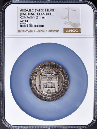 【俄甄集藏】2025年(045)12-03 星期三 晚 19:30 全场包邮 - 瑞典19世纪延雪平家庭协会荣誉大银章，NGC MS61，酱彩老包浆，正面为延雪平地区纹章，直径：51mm