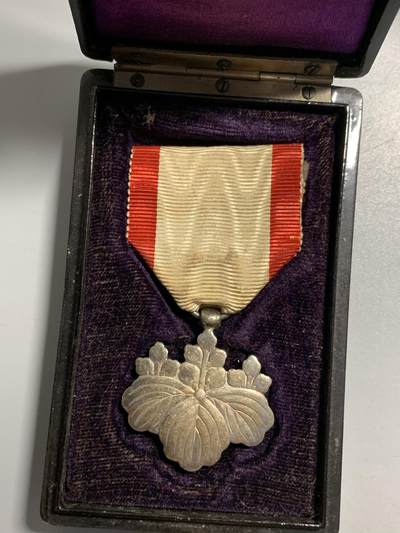 远东徽章小铺11月30日周日晚上9点结束 - 明治白叶