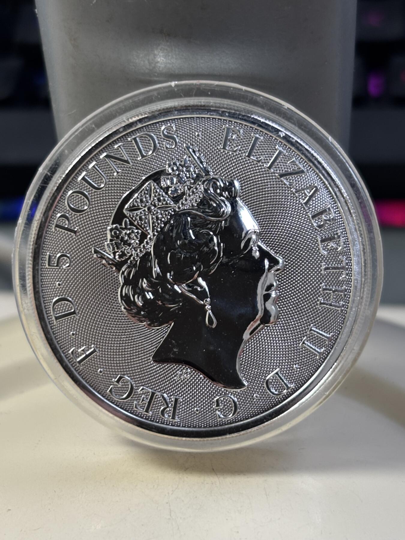 第183期拍卖 英国2020年女王神兽系列白狮子2盎司纪念银币，9999银，有氧化点