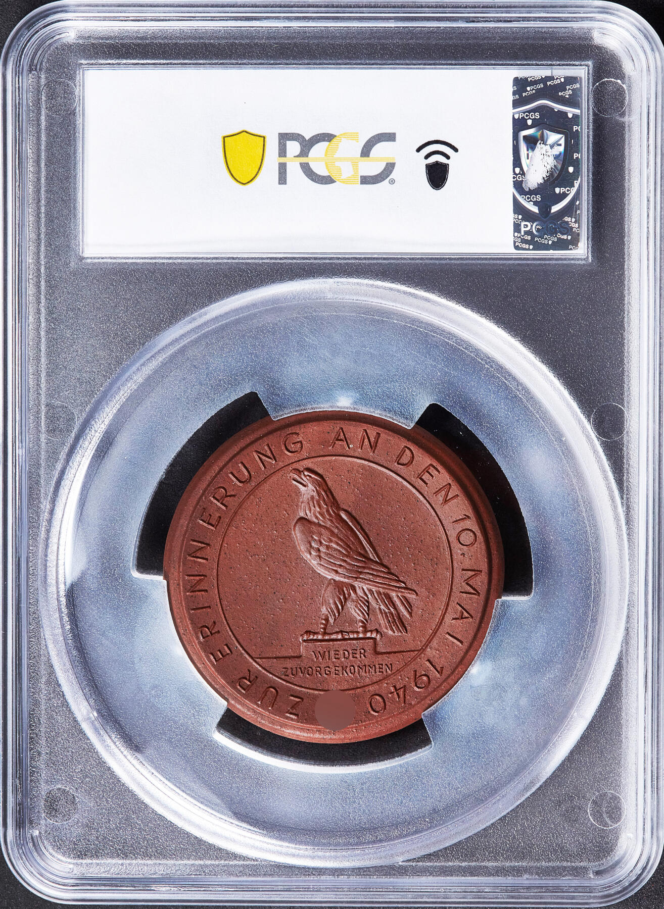 【俄甄集藏】2025年(045)12-03 星期三 晚 19:30 全场包邮 德国第三帝国1940年纪念占领挪威陶瓷纪念章，PCGS MS66，稀有品种，唯一亚军分数，直径：53mm，原图联系客服或前往对应官网进行查询