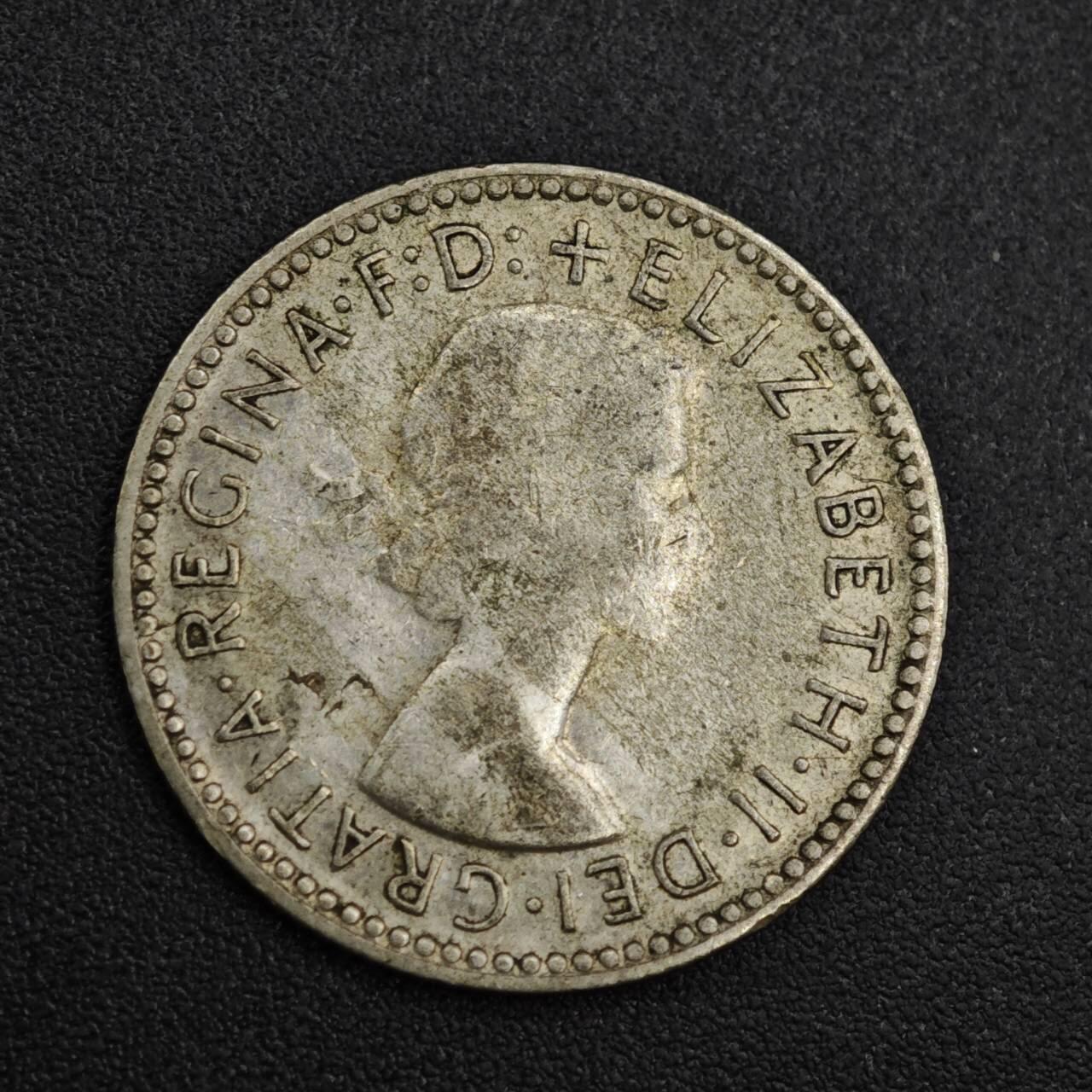 【淘币小摊】限时拍第八百一十二拍  小银币场  满百包邮可预留两周  周一统一发货  澳大利亚1955年伊丽莎白二世6便士银币