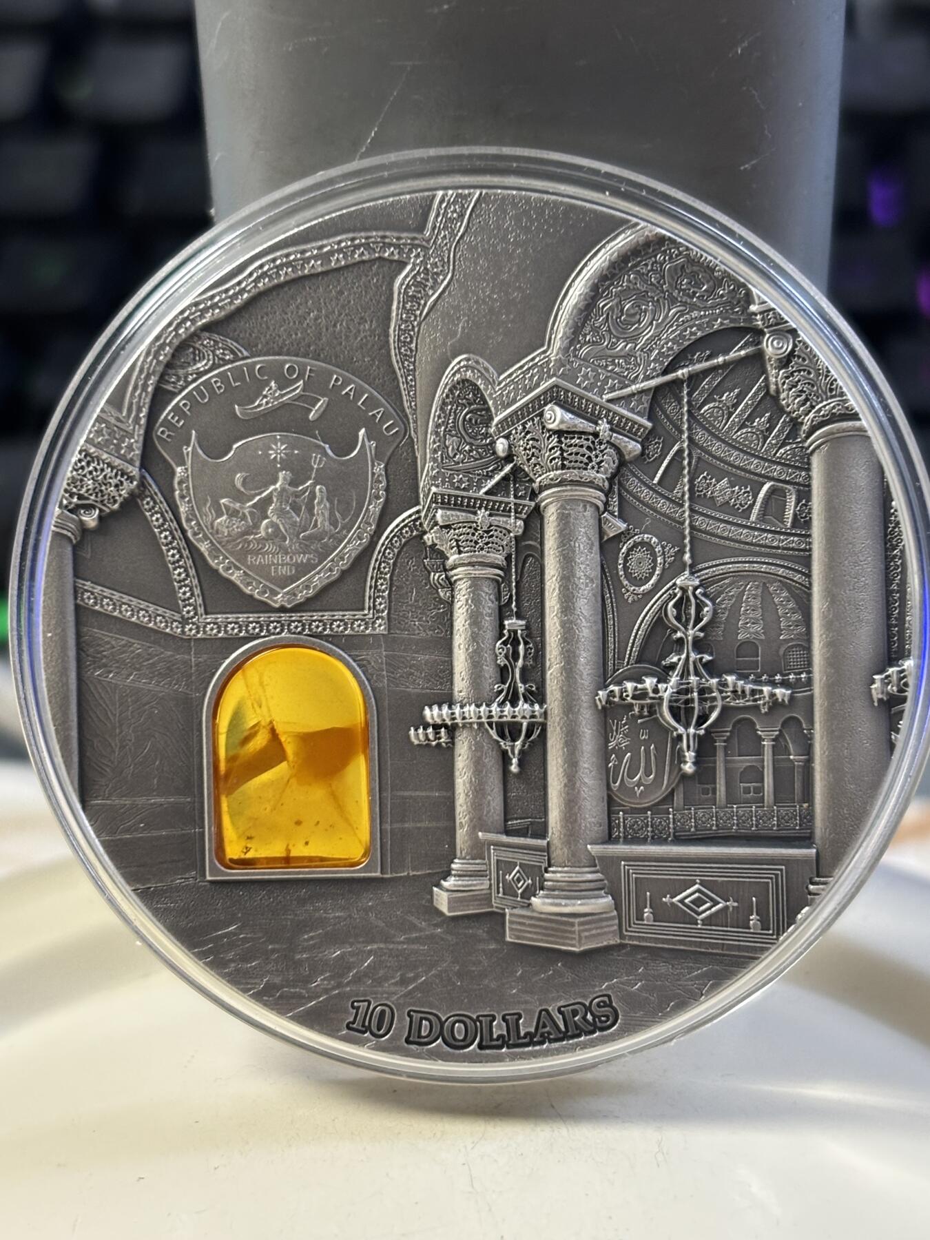 第183期拍卖 帕劳2016年琥珀艺术系列圣索菲亚大教堂2盎司纪念银币带证书，999银，发行999枚