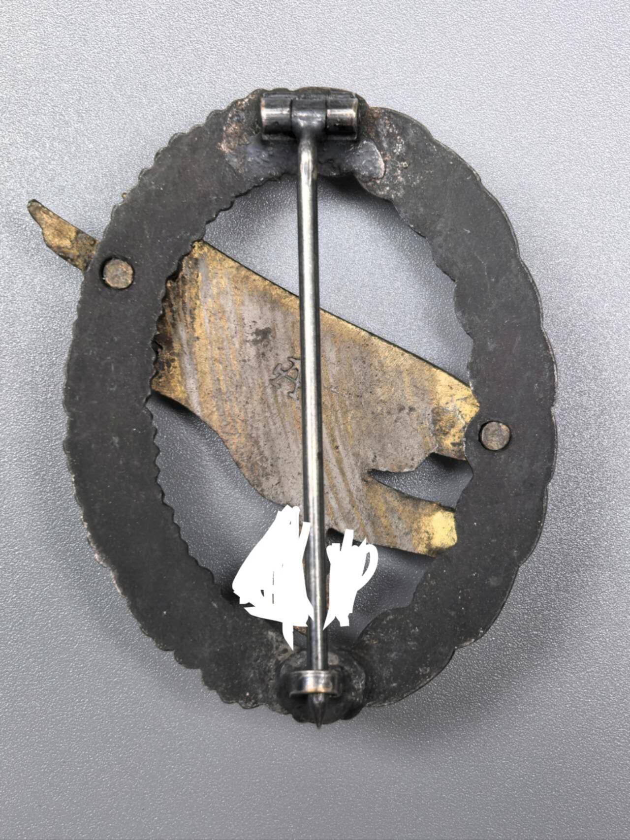 小驴勋章奖章收藏11月29日周六晚六点拍卖（珍爱和平，收藏战争，铭记历史，勿忘国耻，忠党爱国。有偿代拍，送拍规则在简介最后，参拍须阅读规则后再参拍，关系到运费包装发货时效真假辨别等关键信息，拍卖时不再发原图，看大图店主微信码在拍卖店铺介绍里）