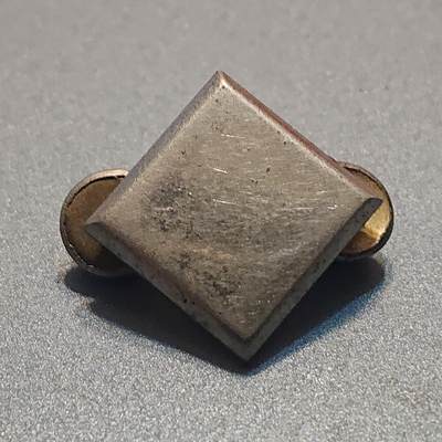 【第貳場】近代勋奖章徽章服饰杂项专场 - 民国 中美公司制—军官兵科识别章