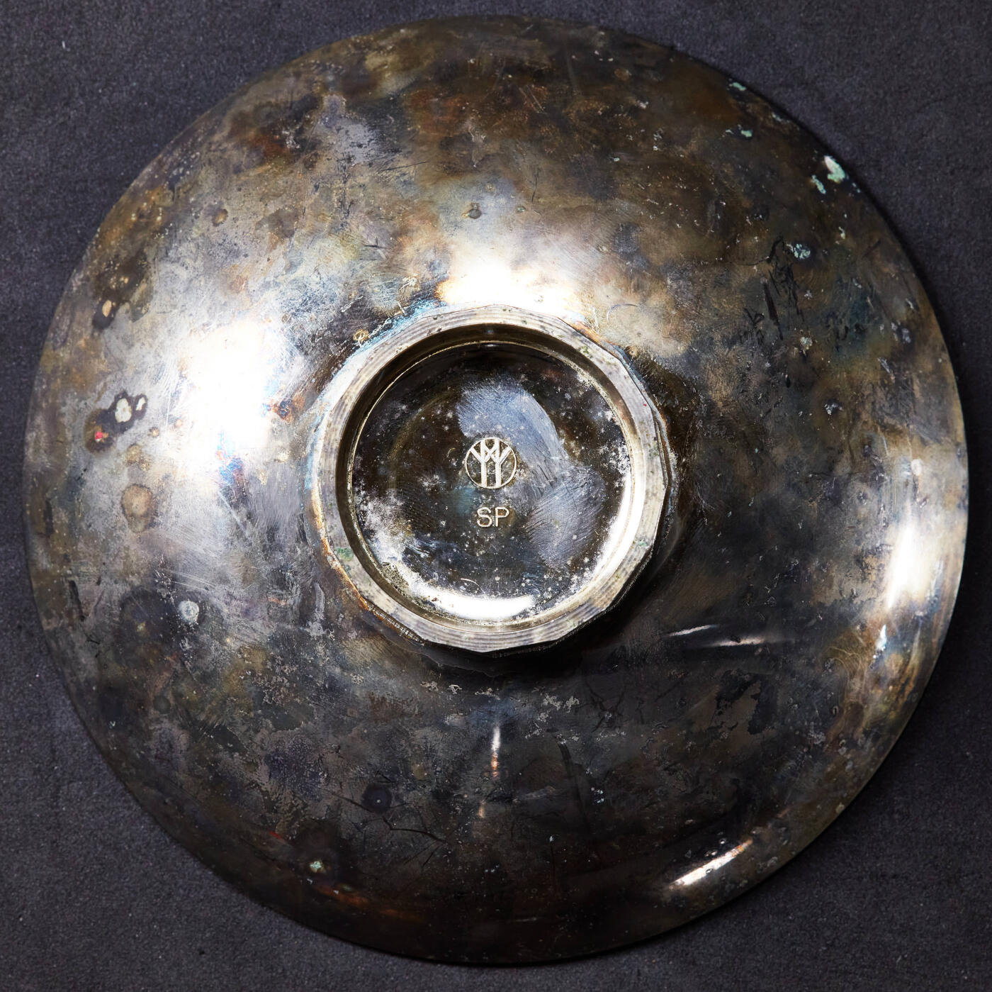 【俄甄集藏】2025年(045)12-03 星期三 晚 19:30 全场包邮 日本1974年昭和天皇金婚纪念盏，合金镀银，设计精美，直径：125mm，高：35mm，重量：256.97克