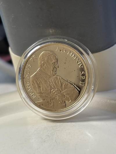 梵蒂冈2014年文艺复兴米开朗基罗逝世纪念金币，917金，6克，发行2400枚，有氧化点，金价5282