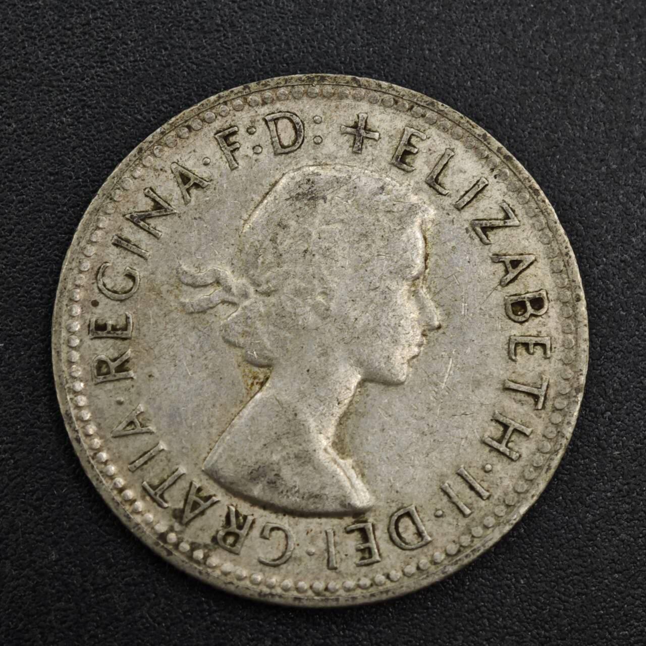 【淘币小摊】限时拍第八百一十二拍  小银币场  满百包邮可预留两周  周一统一发货  澳大利亚1963年伊丽莎白二世一先令银币