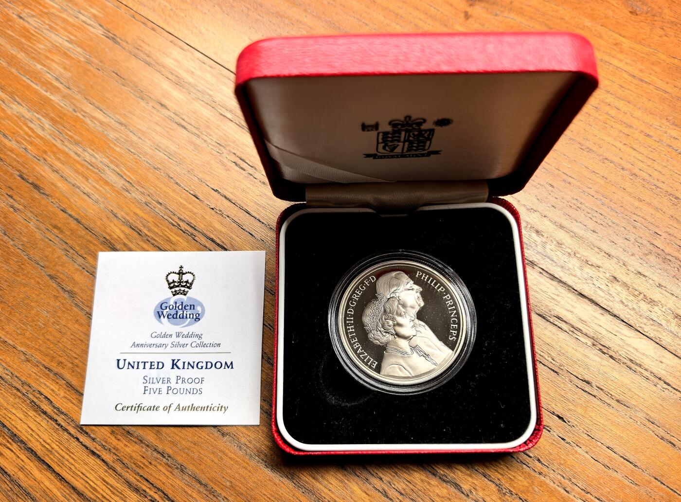 纫秋兰以为佩·凡希社微拍感恩专场 1997英国女王金婚纪念5镑大银原厂盒证全品